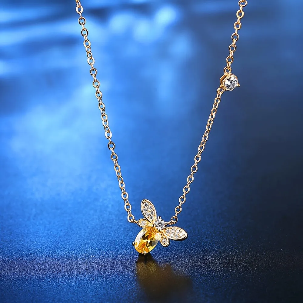 1pc copper inlaid zircon champagne bee pendant with small bee O-shaped chain and lock bone chain for women to wear as a Mother's Day gift