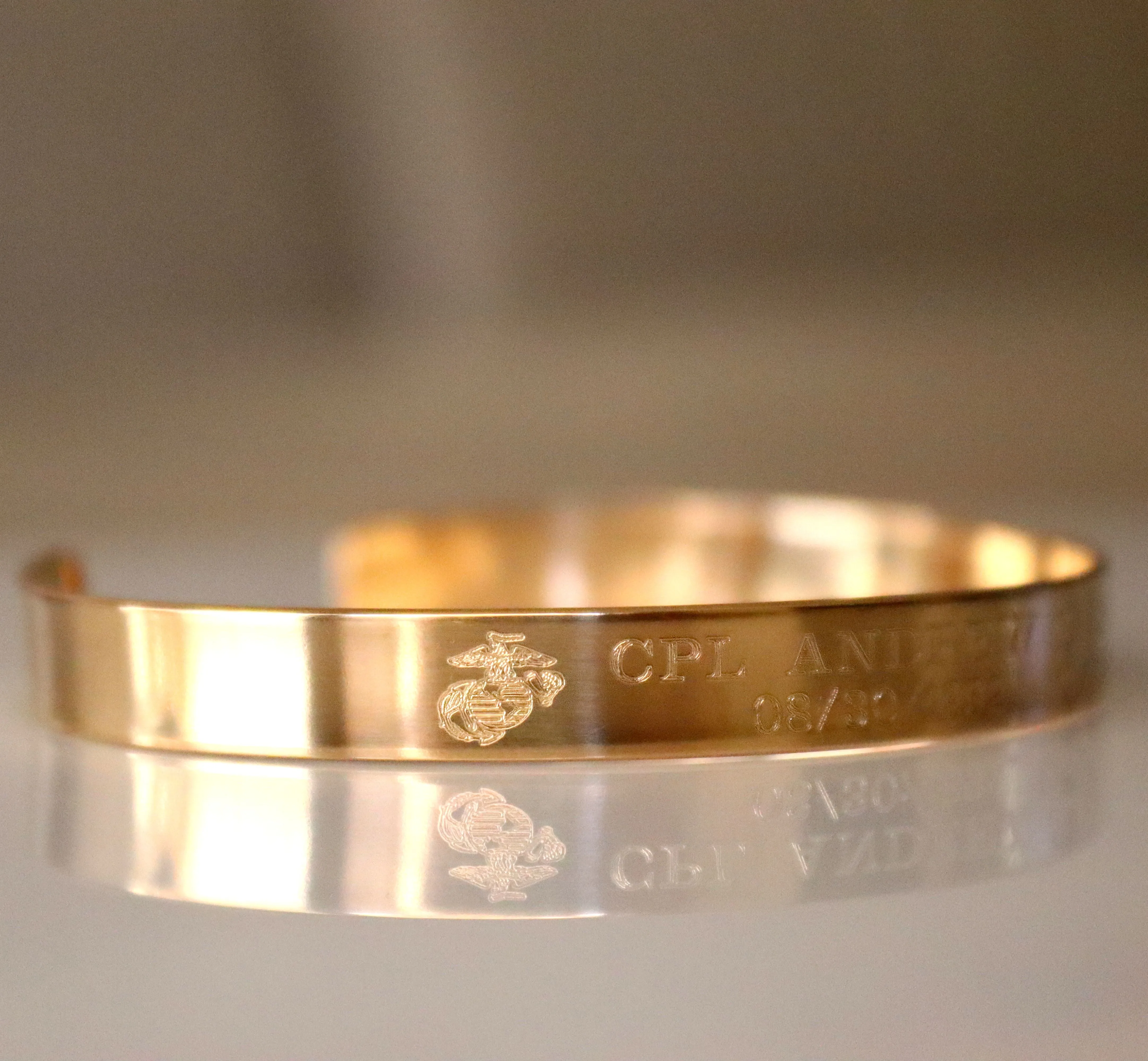 Gold USA Flag Military Memorial Bracelet - Veterans Memorial Gift