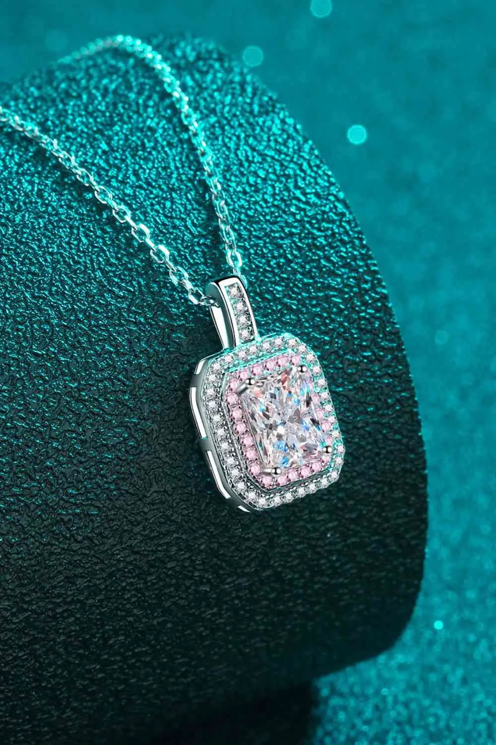 Moissanite Geometric Pendant Chain Necklace