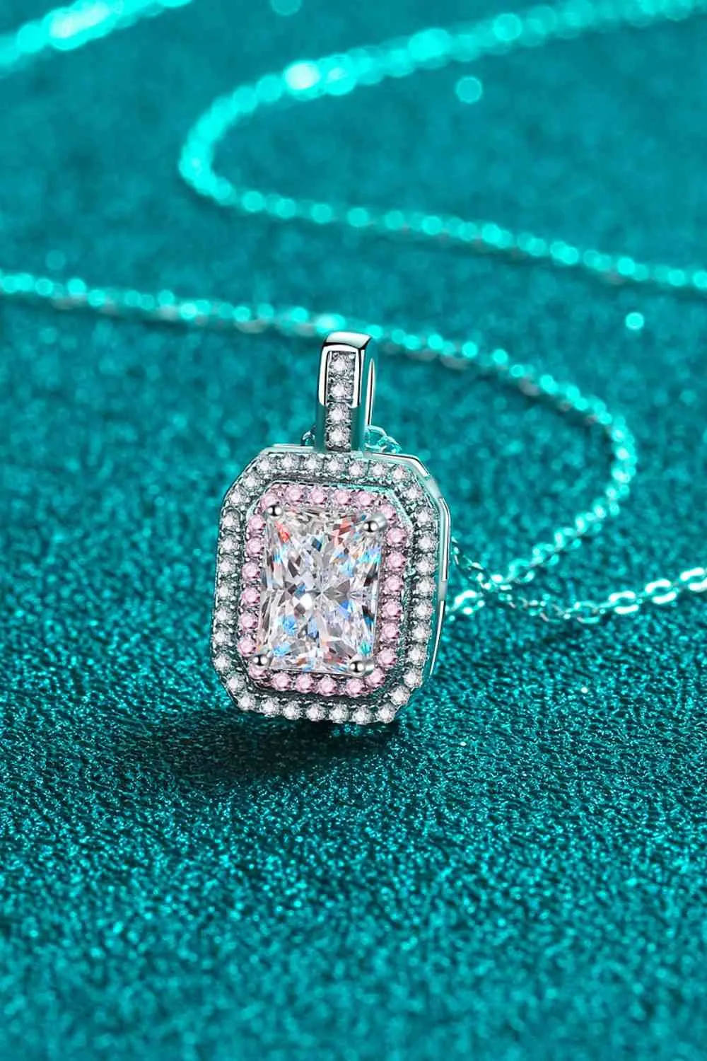 Moissanite Geometric Pendant Chain Necklace