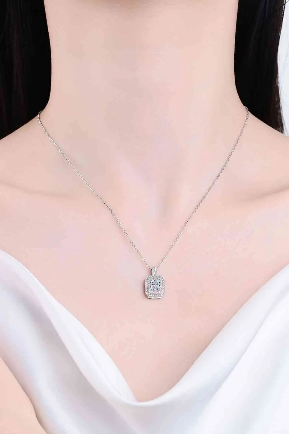 Moissanite Geometric Pendant Chain Necklace