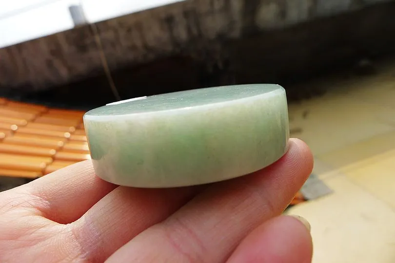 Natural Jade Rough Jadeite Raw (110g,5.2X5.2X1.55cm)