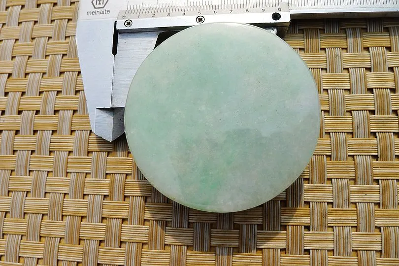 Natural Jade Rough Jadeite Raw (110g,5.2X5.2X1.55cm)