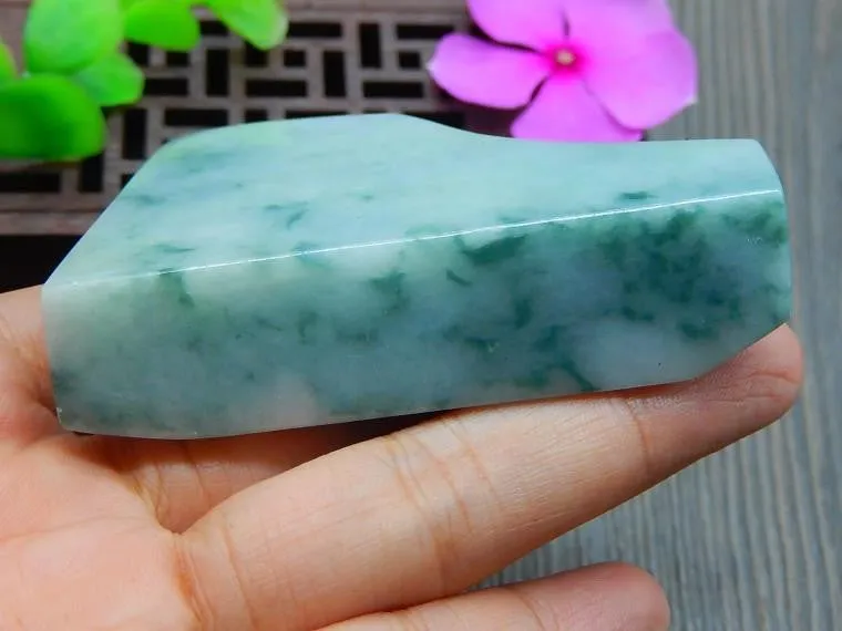 Natural Jade Rough Jadeite Raw (114g, 66X42X16.8mm)