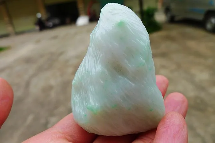 Natural Jade Rough Jadeite Raw (114g,6.1X4.3X2.2cm)