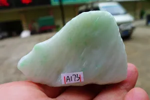 Natural Jade Rough Jadeite Raw (114g,6.1X4.3X2.2cm)