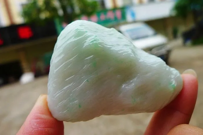 Natural Jade Rough Jadeite Raw (114g,6.1X4.3X2.2cm)