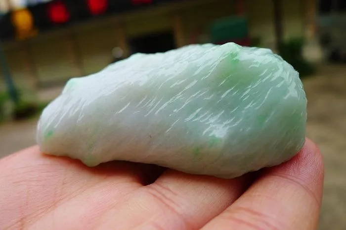 Natural Jade Rough Jadeite Raw (114g,6.1X4.3X2.2cm)