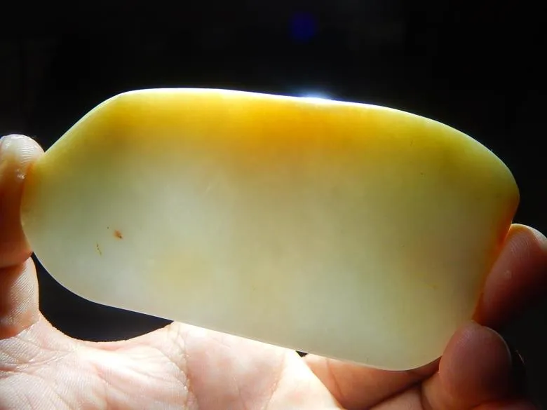 Natural Jade Rough Jadeite Raw (121g, 103X50X11mm)