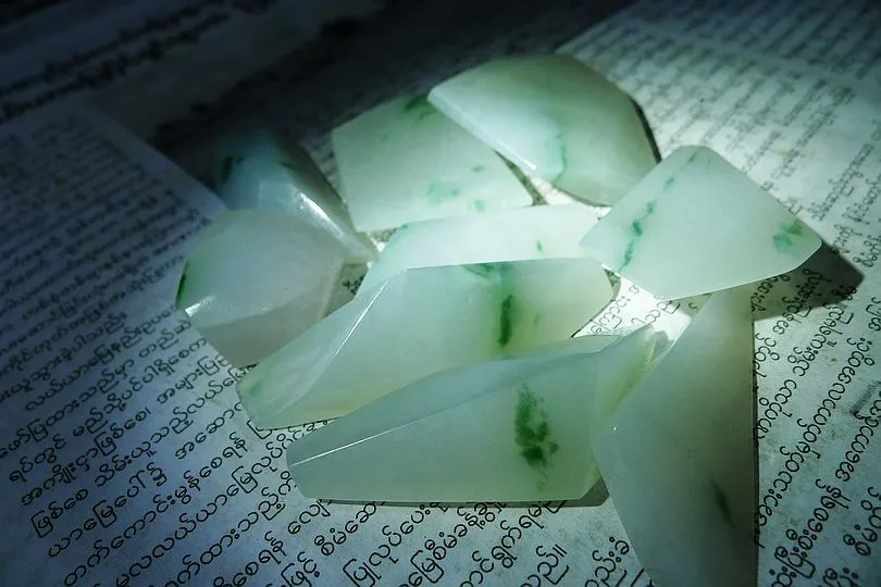 Natural Jade Rough Jadeite Raw 160g