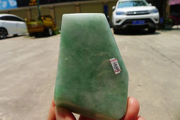 Natural Jade Rough Jadeite Raw (195g,8.5X5.8X1.6cm)