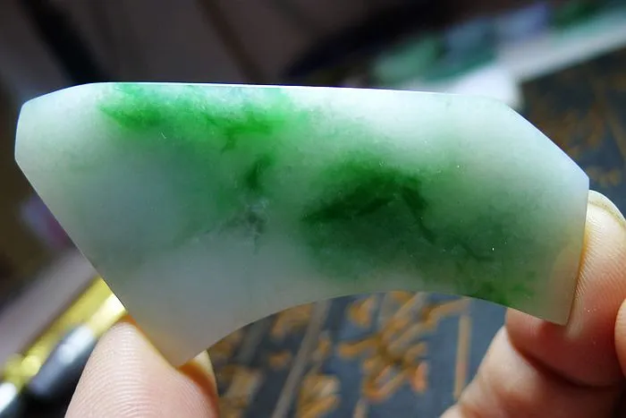 Natural Jade Rough Jadeite Raw (23g,6.4X3.4X0.4cm)