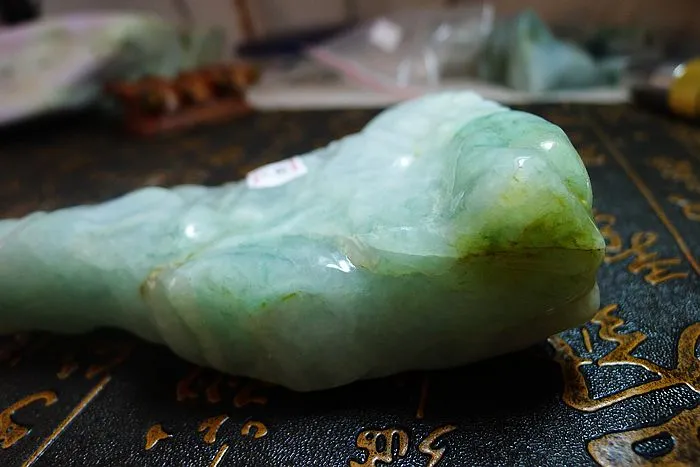 Natural Jade Rough Jadeite Raw (510g,11.8X10.3X3.3cm)