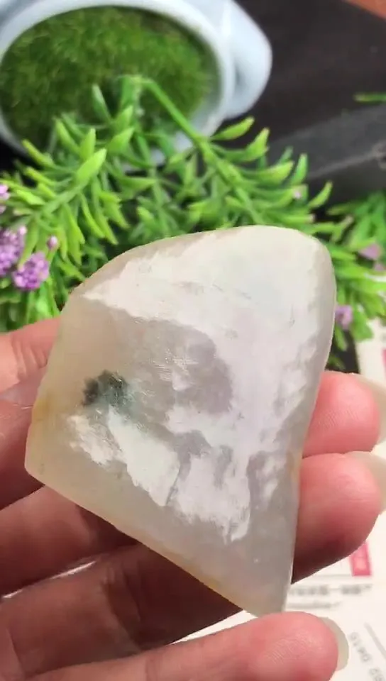 Natural Jade Rough Jadeite Raw (68g,4.0x3.6x3.2cm)-V2751