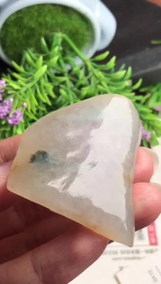 Natural Jade Rough Jadeite Raw (68g,4.0x3.6x3.2cm)-V2751