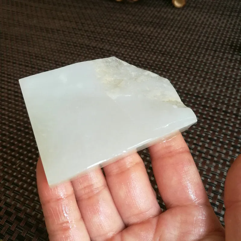 Natural Kunlun Jade Rough Nephrite Raw (106g, 6.5X4.5X1.2cm)