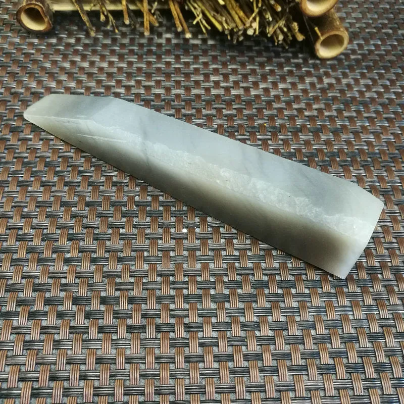 Natural Kunlun Jade Rough Nephrite Raw (107g,13X2.5x1.7cm)