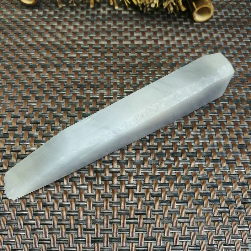 Natural Kunlun Jade Rough Nephrite Raw (107g,13X2.5x1.7cm)