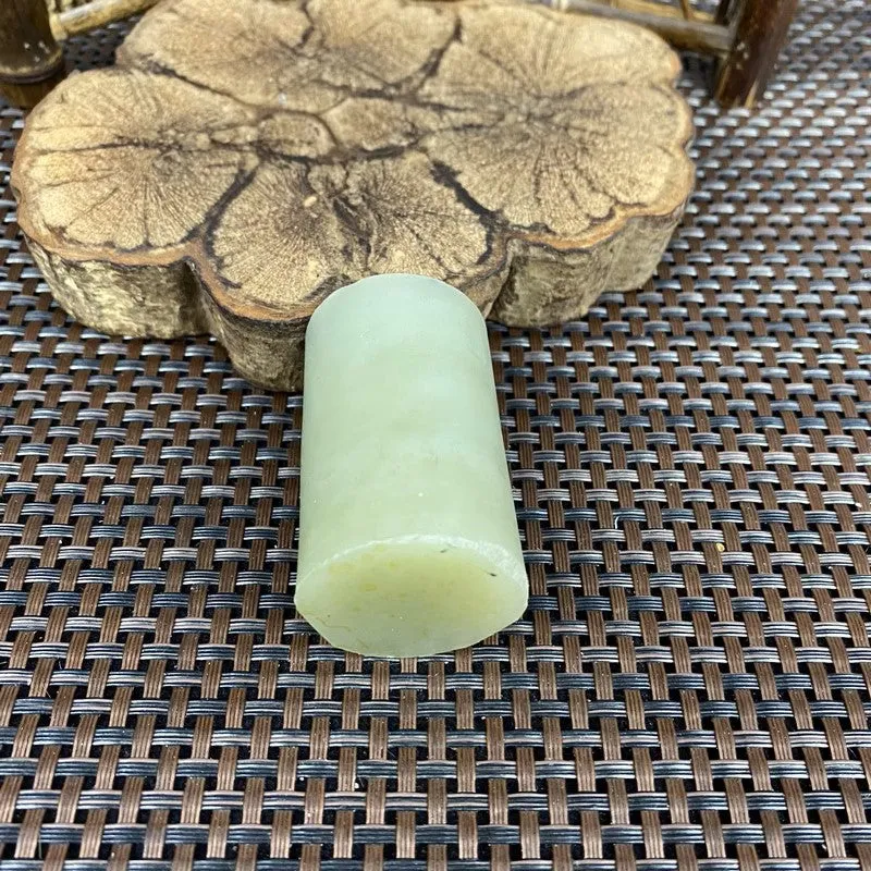 Natural Kunlun Jade Rough Nephrite Raw (115g,5.1X3.1cm)