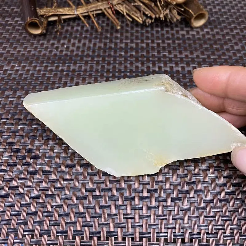 Natural Kunlun Jade Rough Nephrite Raw (176g,11.7X4.7X2.1cm)