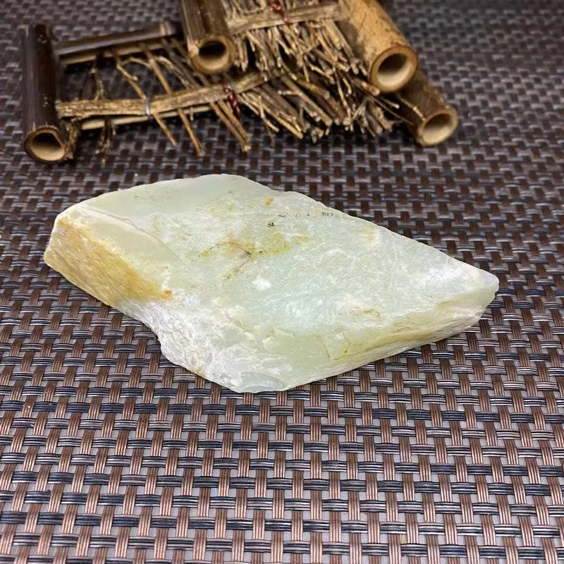 Natural Kunlun Jade Rough Nephrite Raw (176g,11.7X4.7X2.1cm)