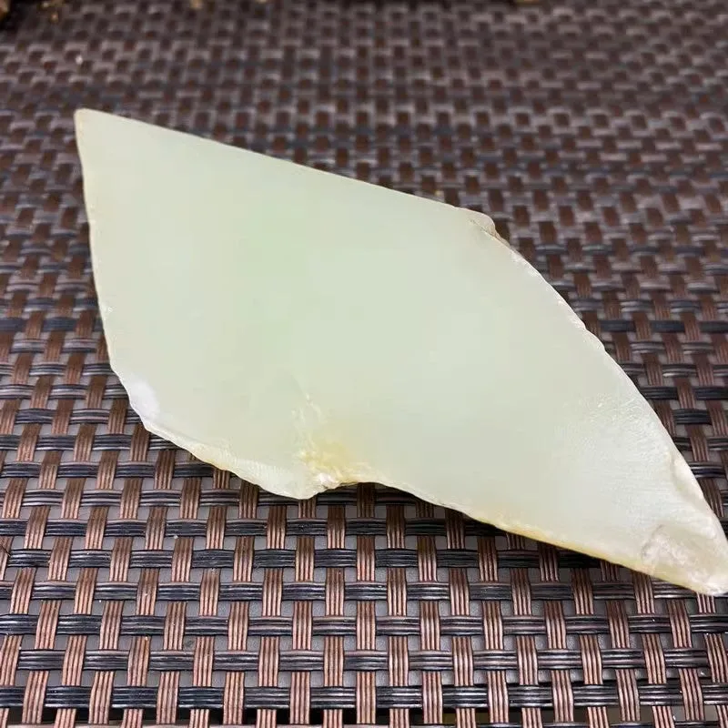 Natural Kunlun Jade Rough Nephrite Raw (176g,11.7X4.7X2.1cm)