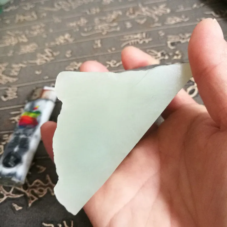 Natural Kunlun Jade Rough Nephrite Raw (177g, 8.5X4.5X2.5cm)