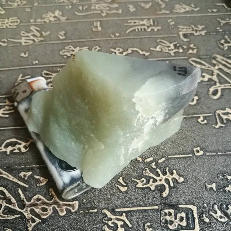 Natural Kunlun Jade Rough Nephrite Raw (177g, 8.5X4.5X2.5cm)