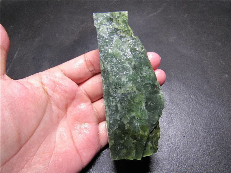 Natural Kunlun Jade Rough Nephrite Raw (224.71g, 91X40X37mm)