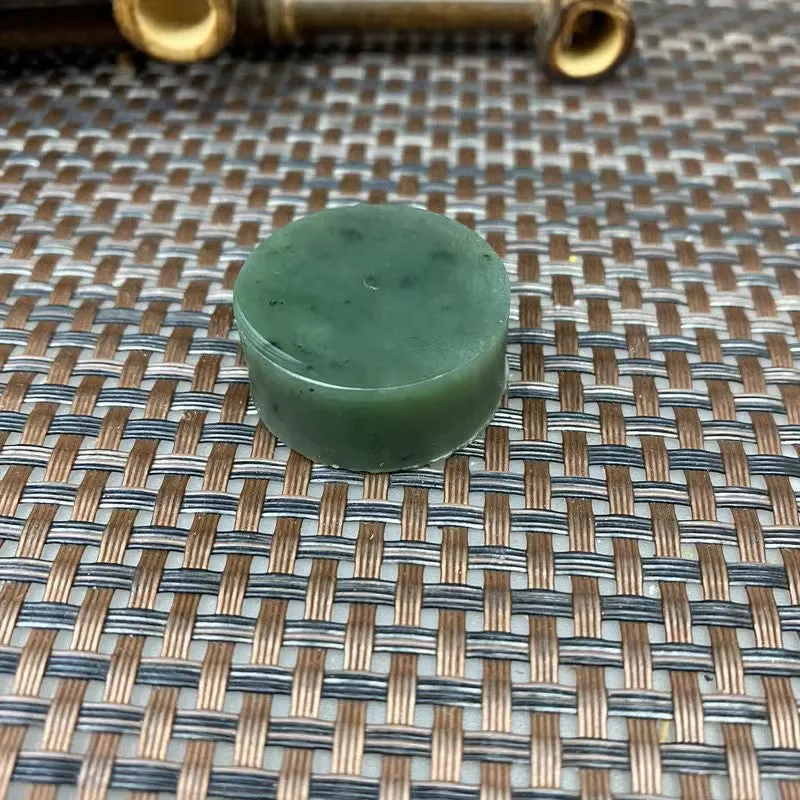 Natural Kunlun Jade Rough Nephrite Raw (23g,2.8X1.2cm)