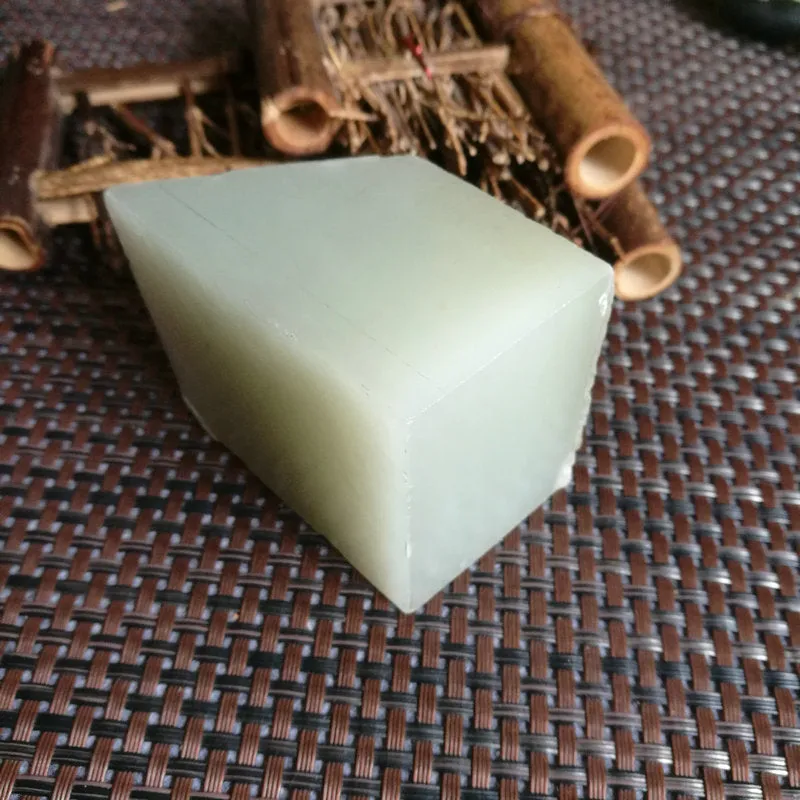 Natural Kunlun Jade Rough Nephrite Raw (258g,6.5X4.8X4cm)