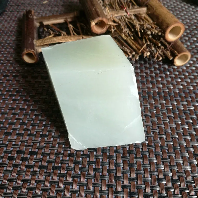 Natural Kunlun Jade Rough Nephrite Raw (258g,6.5X4.8X4cm)