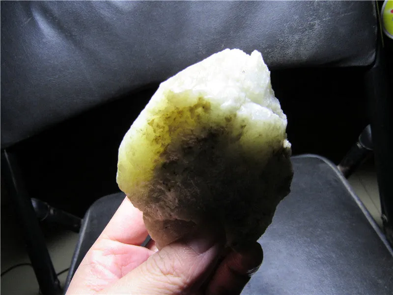 Natural Kunlun Jade Rough Nephrite Raw (335.86g, 108X64X56mm)