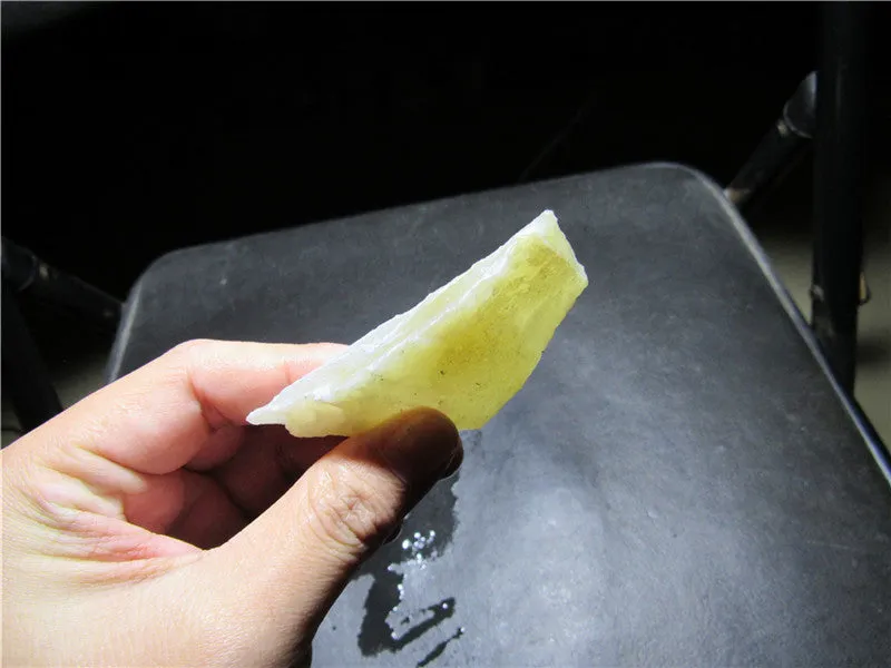 Natural Kunlun Jade Rough Nephrite Raw (41.96g, 70X46X8mm)