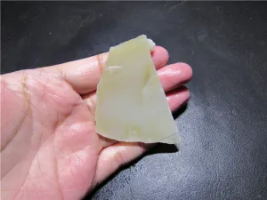 Natural Kunlun Jade Rough Nephrite Raw (41.96g, 70X46X8mm)