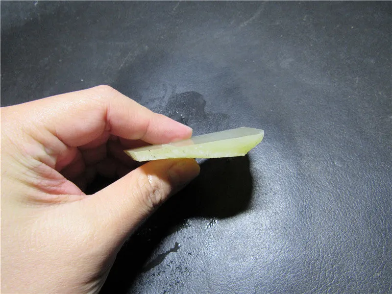 Natural Kunlun Jade Rough Nephrite Raw (41.96g, 70X46X8mm)