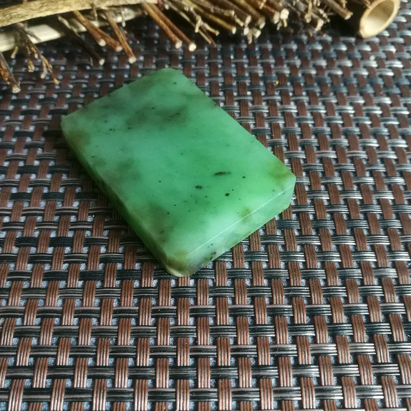 Natural Kunlun Jade Rough Nephrite Raw (52g,5.1X3.5X1cm)