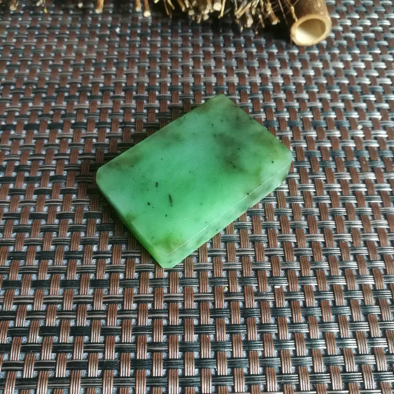 Natural Kunlun Jade Rough Nephrite Raw (52g,5.1X3.5X1cm)