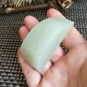 Natural Kunlun Jade Rough Nephrite Raw (63g, 6X2.3X1.8cm)