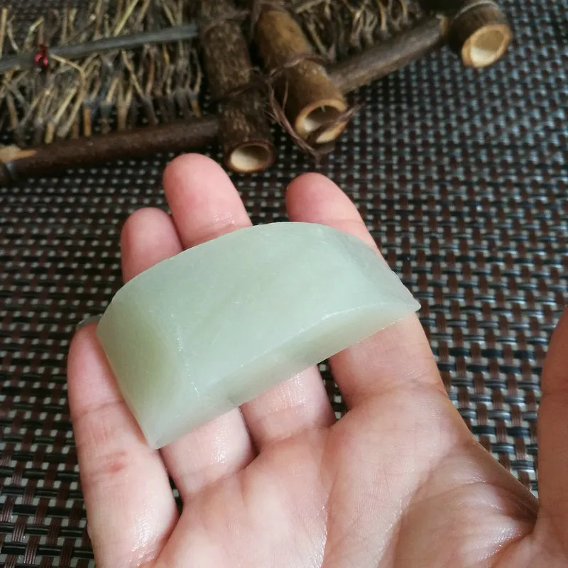 Natural Kunlun Jade Rough Nephrite Raw (63g, 6X2.3X1.8cm)