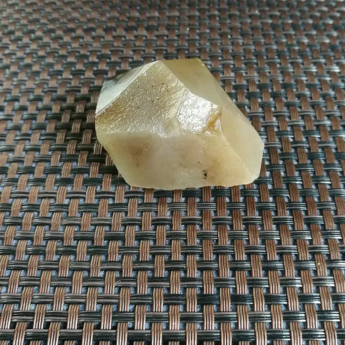 Natural Kunlun Jade Rough Nephrite Raw (71g,3.8X3.5X2.7cm)