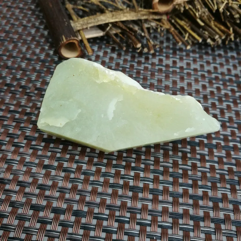 Natural Kunlun Jade Rough Nephrite Raw (85g,7X3X1.5cm)