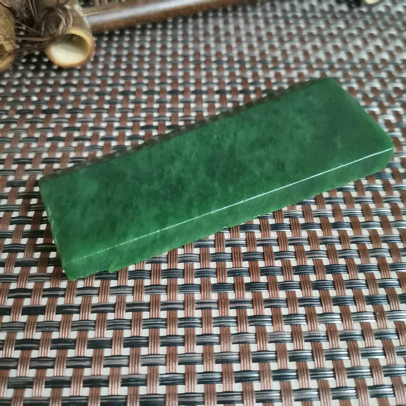 Natural Kunlun Jade Rough Nephrite Raw (88g, 9.5X4.3X0.8cm)