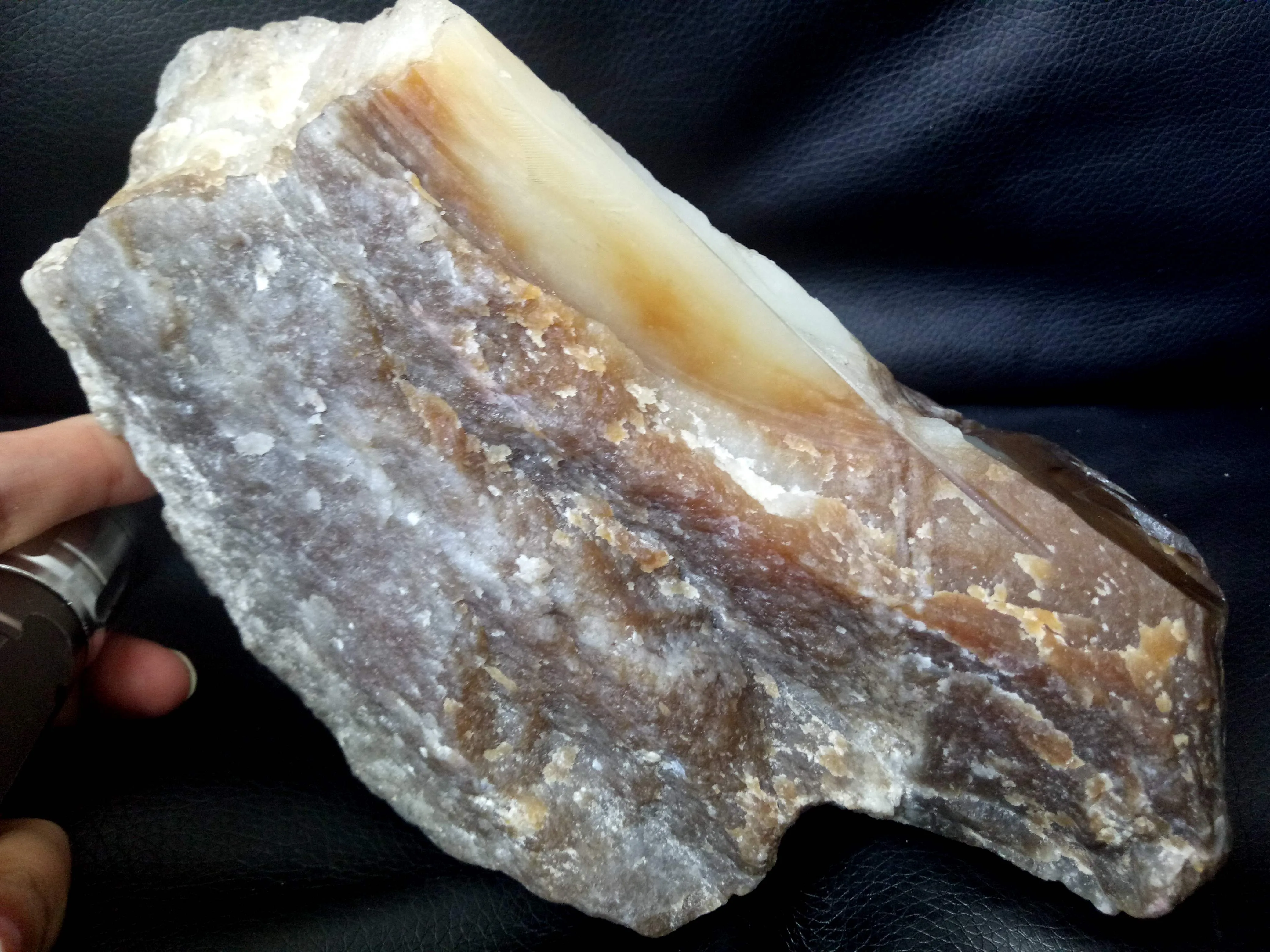 Natural Siberian Jade Rough Russia nephrite Raw (3.9kg)