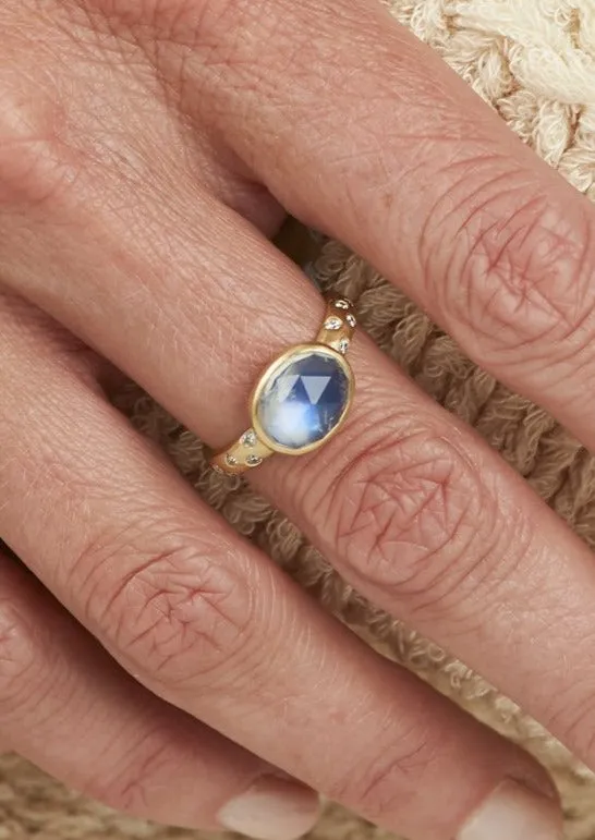 Rose Cut Moonstone .08 ct Dia 18 kt Gold